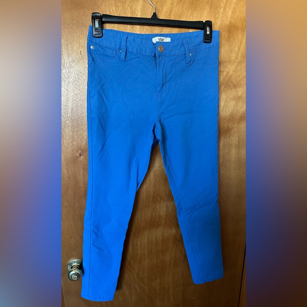 YMI FOREVER COLOR skinny jeans. Mid rise, hyper stretch